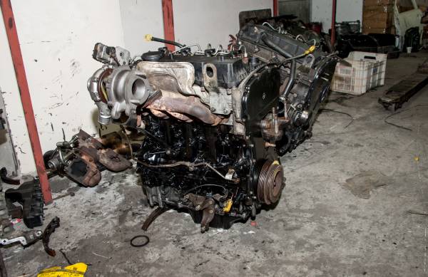 FORD CUSTOM 330 L TREND ÇIKMA PARÇA   2,2 KOMLE MOTOR